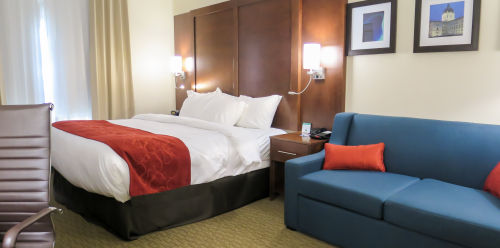 Comfort Suites Regina Accessible King Suite